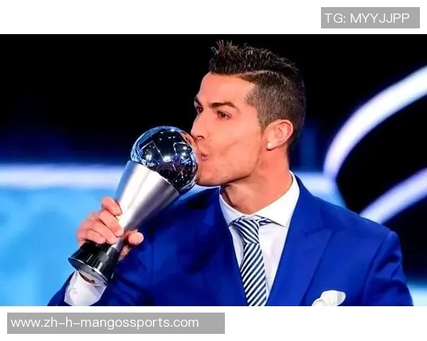 中国足球第一人历史球星传奇之路 从巅峰到低谷的辉煌与挑战 中国足球第一人历史球星传奇之路 从巅峰到低谷的辉煌与挑战